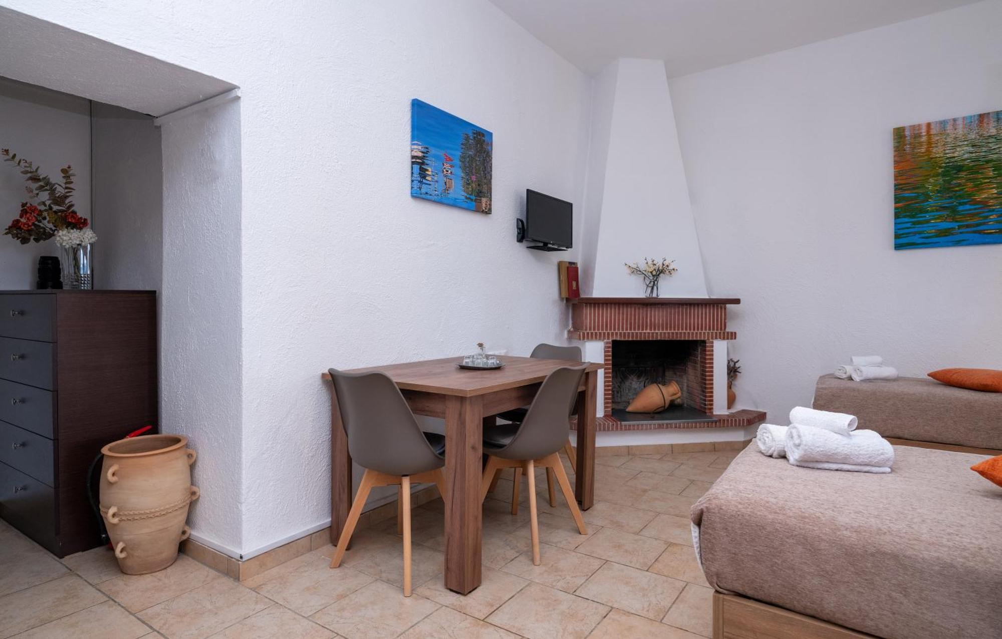 Atalanti Seaside Junior Suites Keratókambos Eksteriør billede